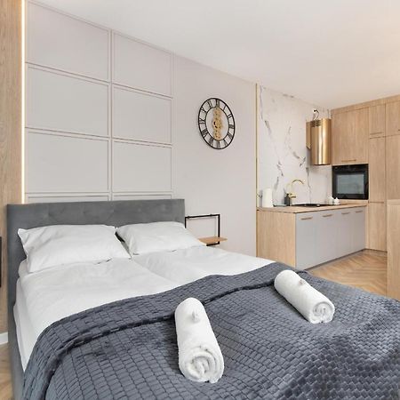 Studios Starowiejska Letnica By Renters กดัญสก์ ภายนอก รูปภาพ