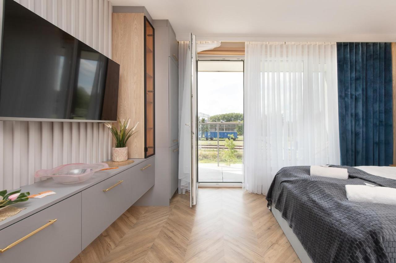Studios Starowiejska Letnica By Renters กดัญสก์ ภายนอก รูปภาพ